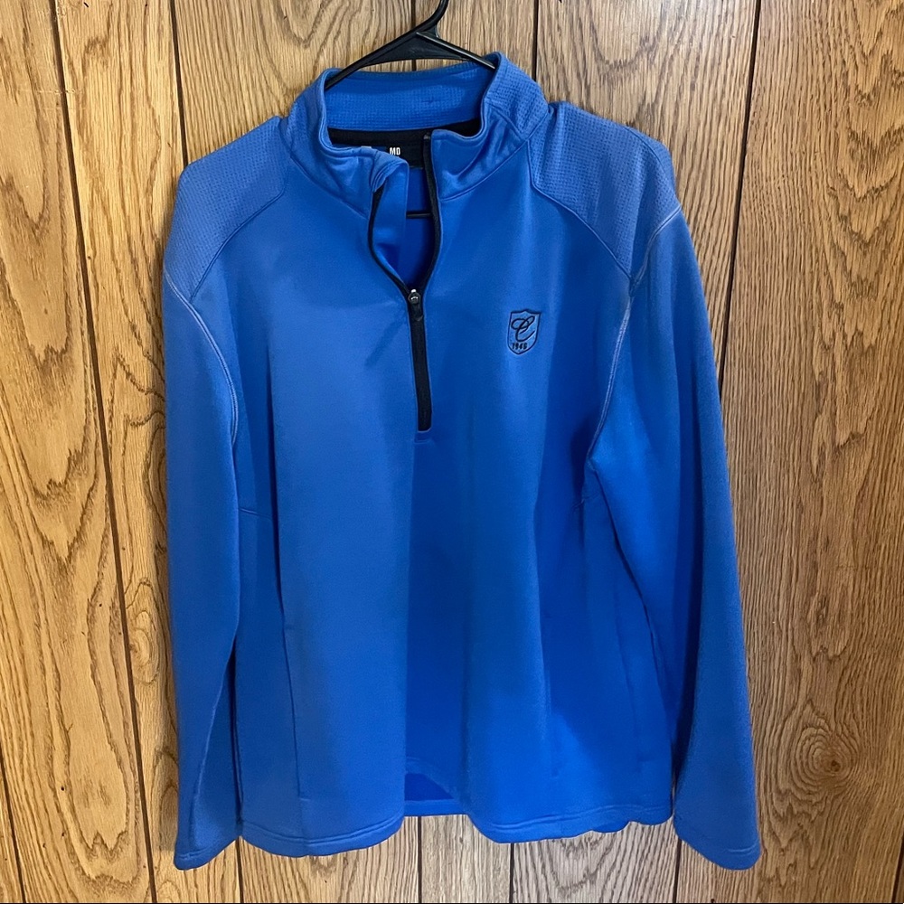 Nice Under Armour pullover. Good for chilly morning on golf course!